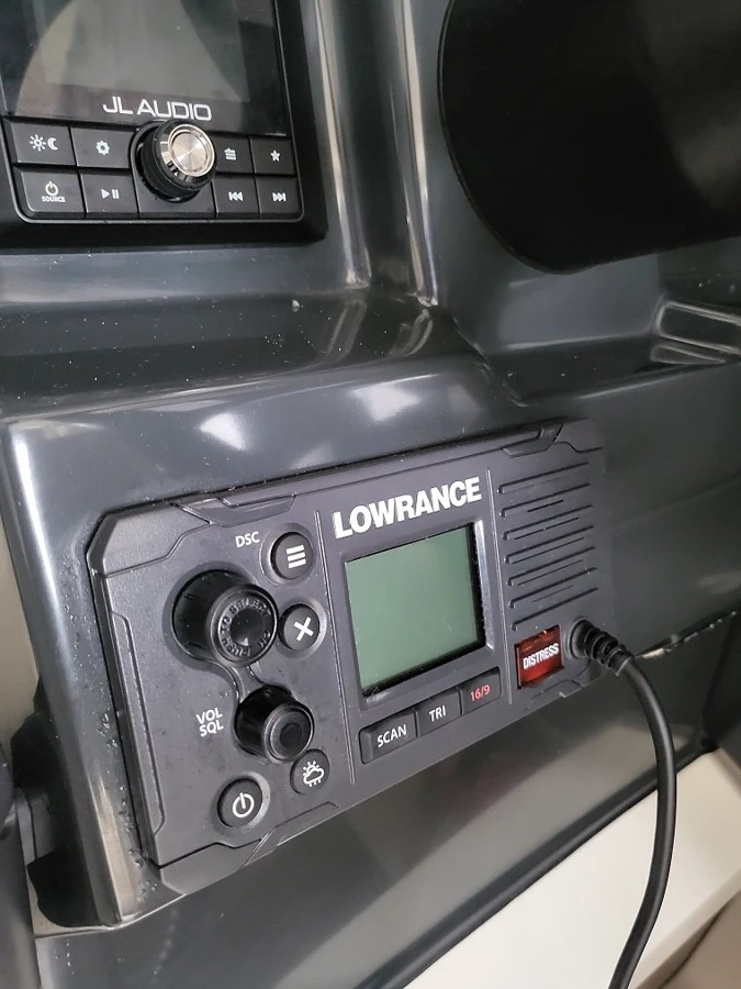QUICKSILVER ACTIV 675 WEEKEND+ MERCURY F 200 XL — photo 8