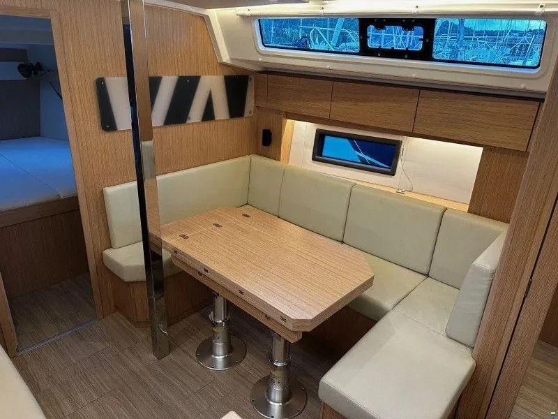 Bavaria C38 — photo 5
