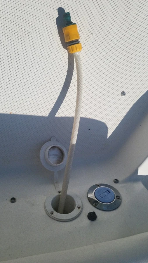 BAYLINER 215 — photo 23
