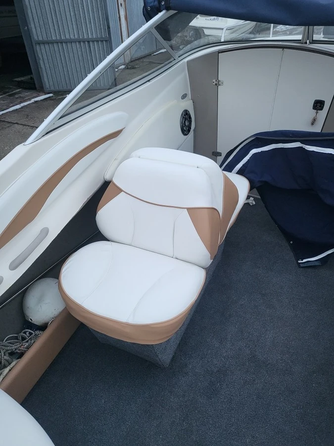 BAYLINER CAPRI 212 — photo 7