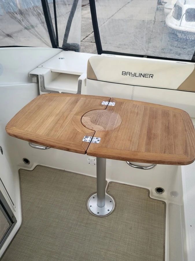 BAYLINER 742 CUDDY — photo 24