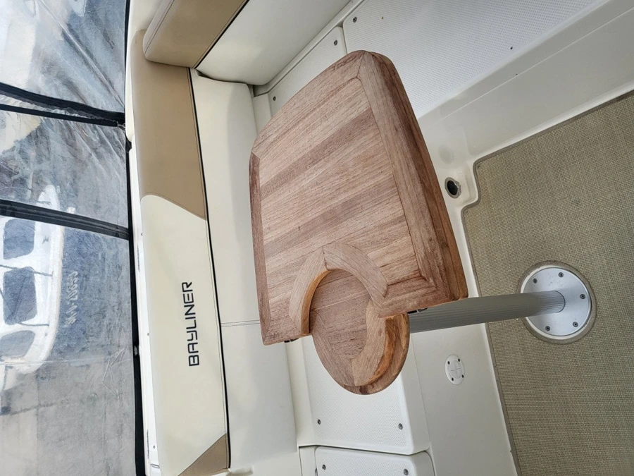 BAYLINER 742 CUDDY — photo 7