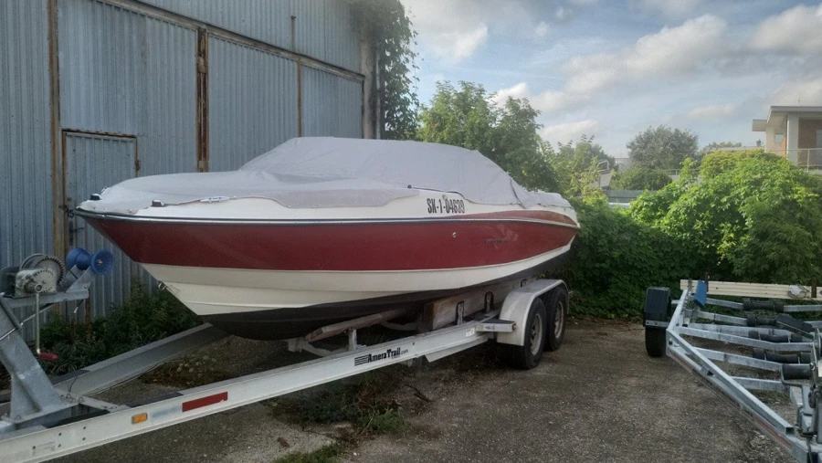 BAYLINER 215