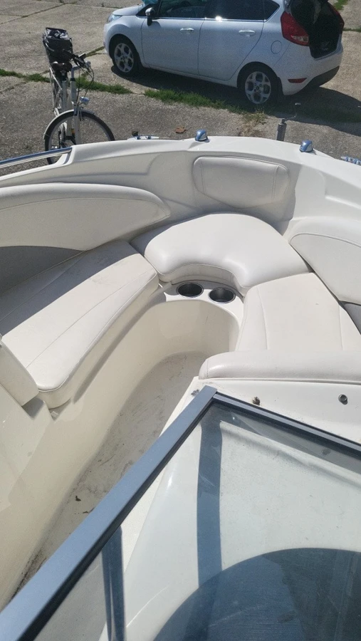 BAYLINER 215 — photo 18