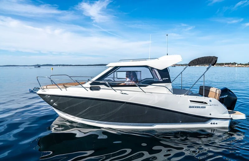 Quicksilver 705 WEEKEND + MERCURY F 225 XL V6