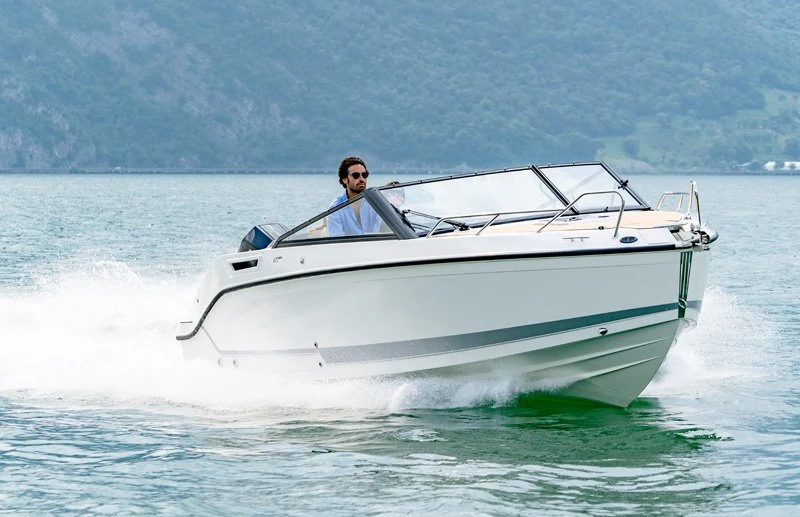Quicksilver 675 CRUISER + MERCURY F 200 XL V6 — photo 4