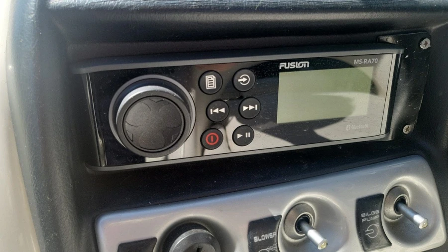 BAYLINER 215 — photo 24