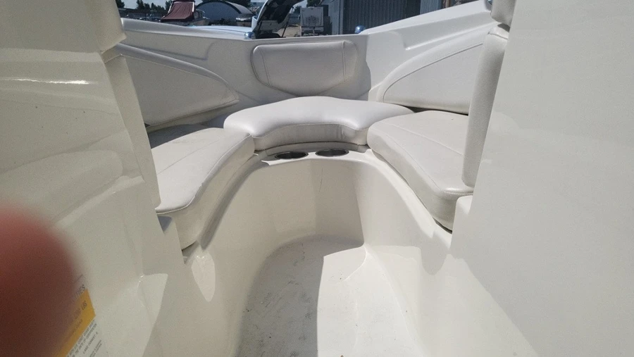 BAYLINER 215 — photo 17