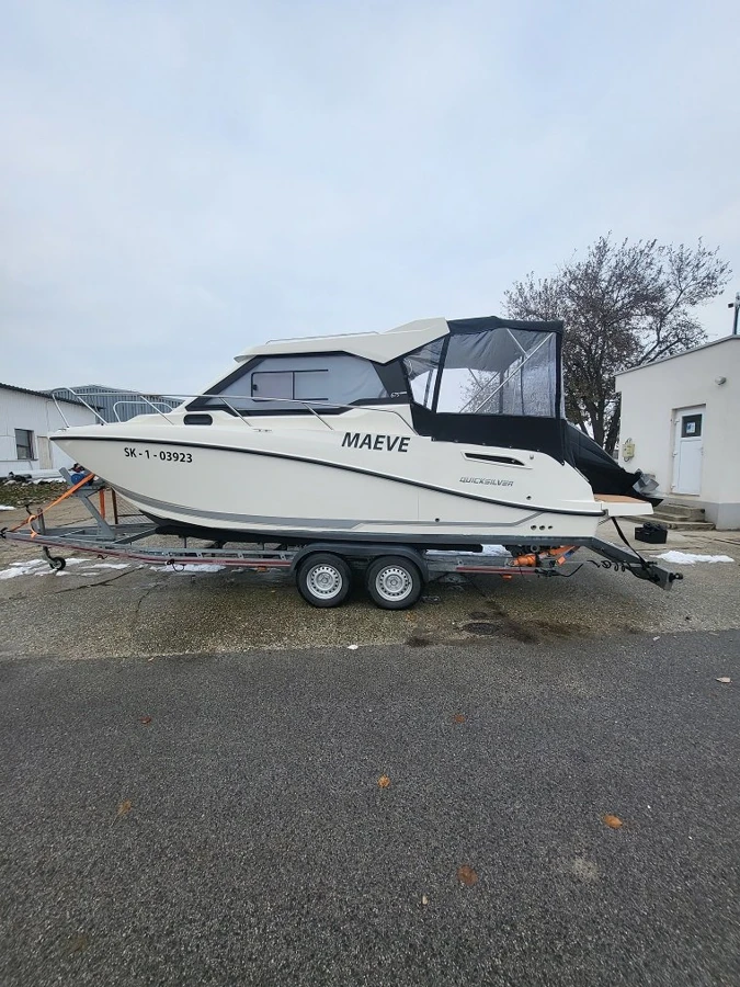 QUICKSILVER ACTIV 675 WEEKEND+ MERCURY F 200 XL