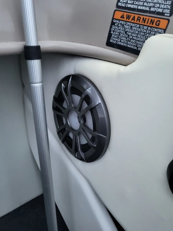 BAYLINER CAPRI 212 — photo 12