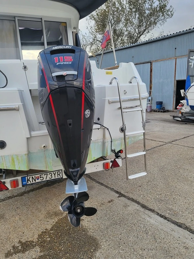 BENETAU ANTARES 6.8 — photo 6