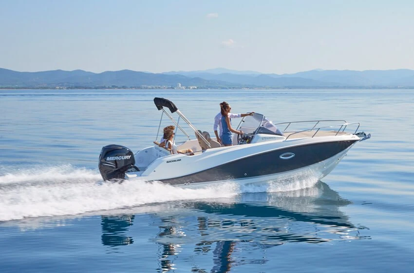 Quicksilver 675 SUNDECK + MERCURY F 200 V6 XL — photo 6