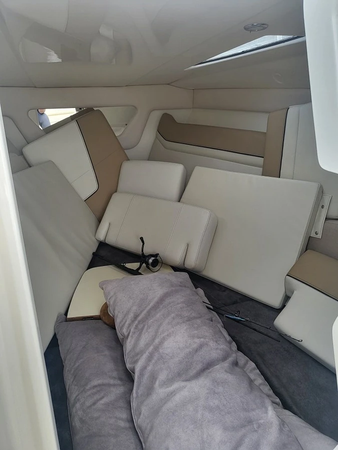 BAYLINER 742 CUDDY — photo 13
