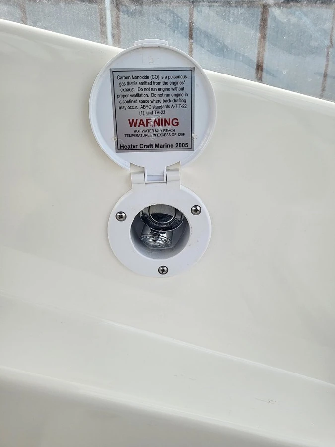 BAYLINER 742 CUDDY — photo 19