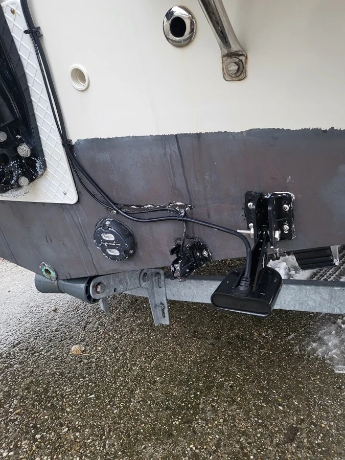 QUICKSILVER ACTIV 675 WEEKEND+ MERCURY F 200 XL — photo 39