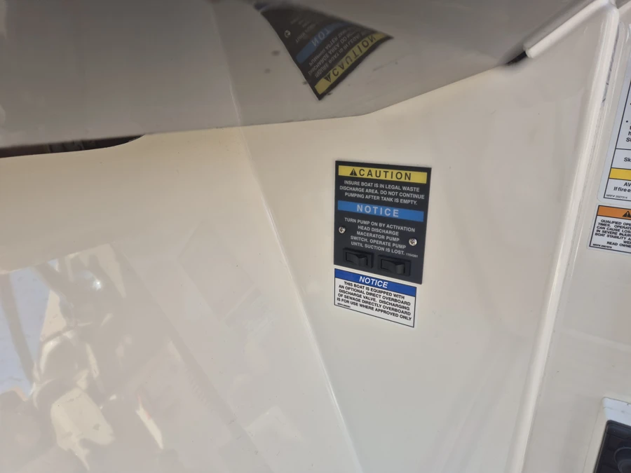 Bayliner VR6 Cuddy 2023 + Brenderup 2500 — photo 28