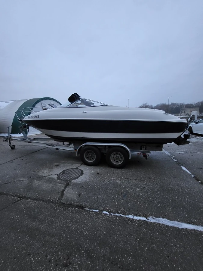 BAYLINER CAPRI 212 — photo 2