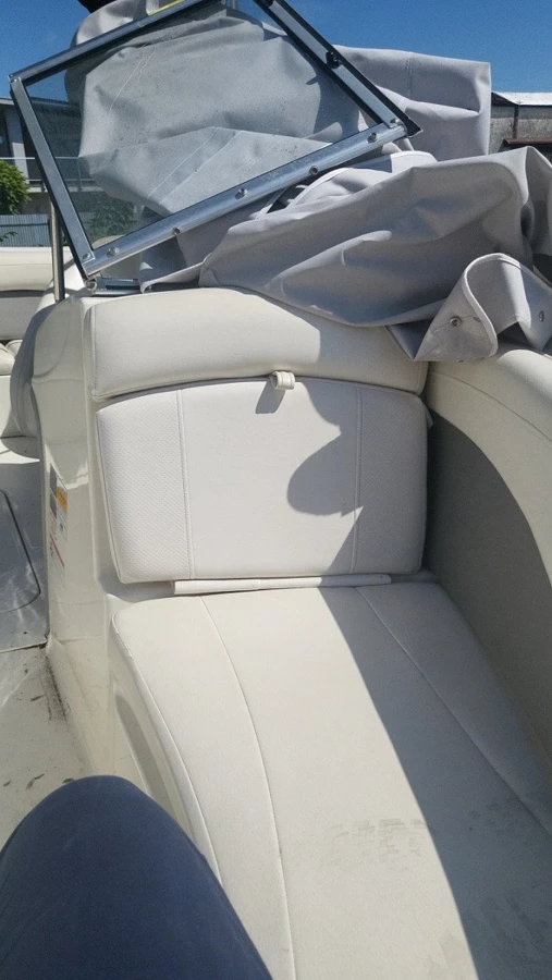 BAYLINER 215 — photo 11
