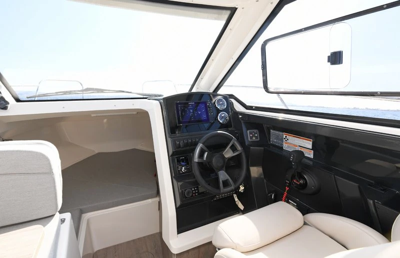 Quicksilver 705 WEEKEND + MERCURY F 225 XL V6 — photo 30