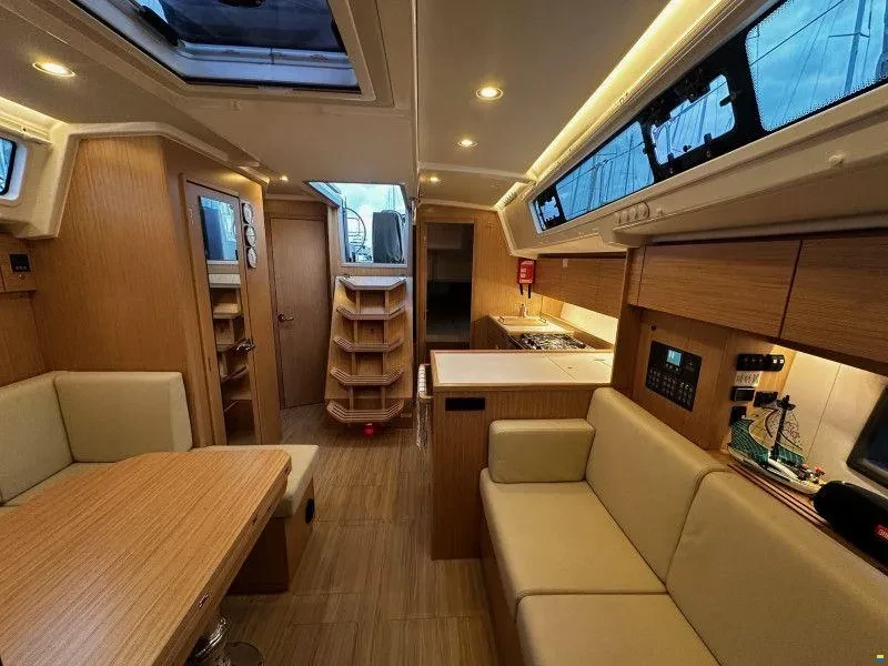 Bavaria C38 — photo 6