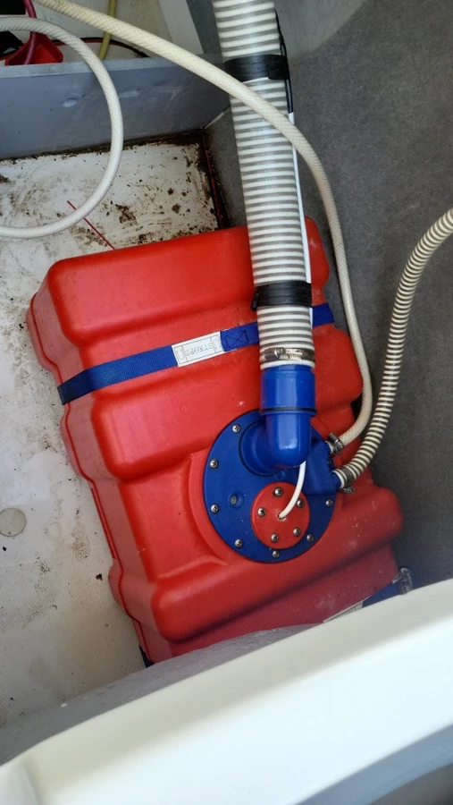 BAYLINER 215 — photo 22