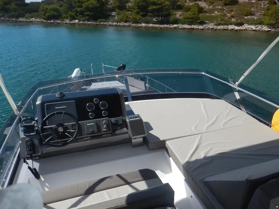 Galeon 460 — photo 8