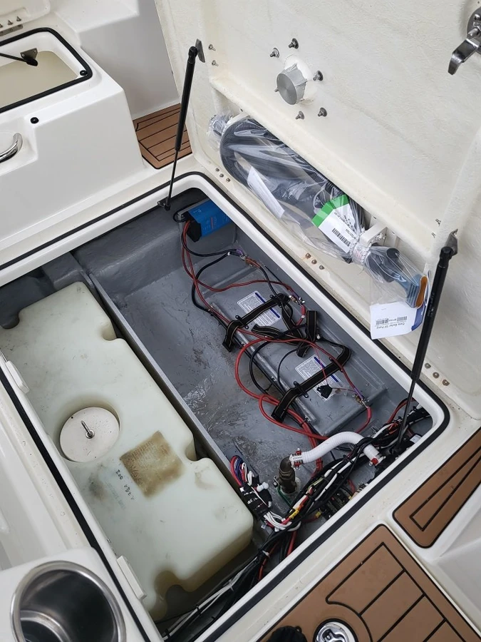 QUICKSILVER ACTIV 675 WEEKEND+ MERCURY F 200 XL — photo 17