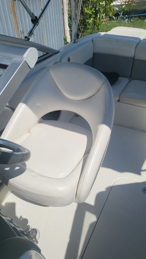 BAYLINER 215 — photo 14