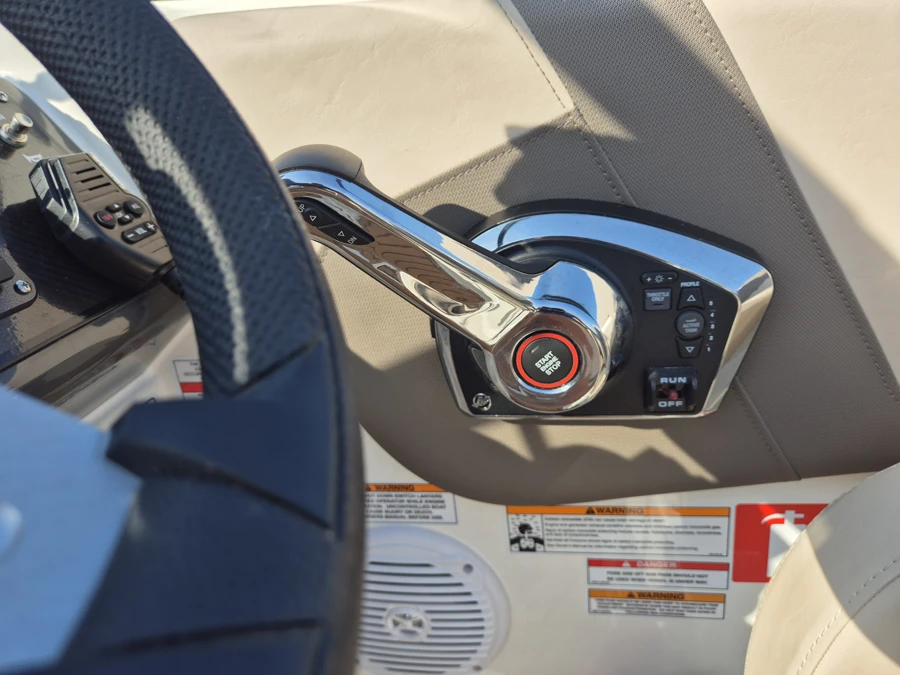 Bayliner VR6 Cuddy 2023 + Brenderup 2500 — photo 11