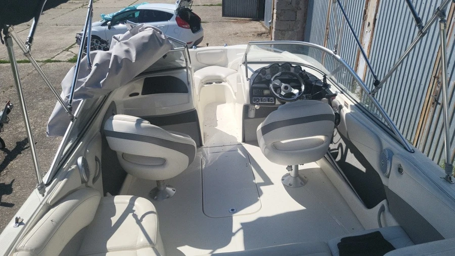 BAYLINER 215 — photo 10