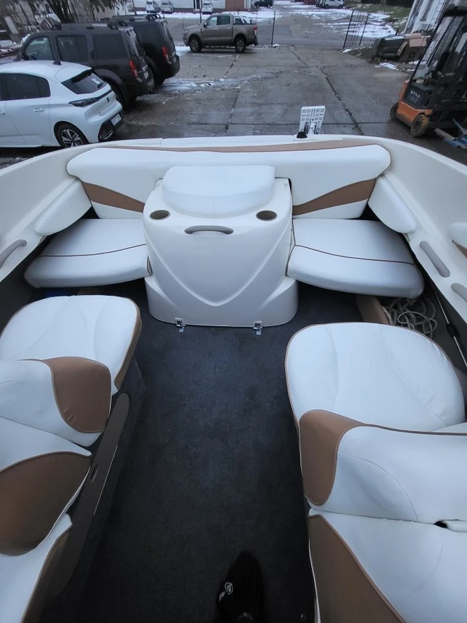 BAYLINER CAPRI 212 — photo 13