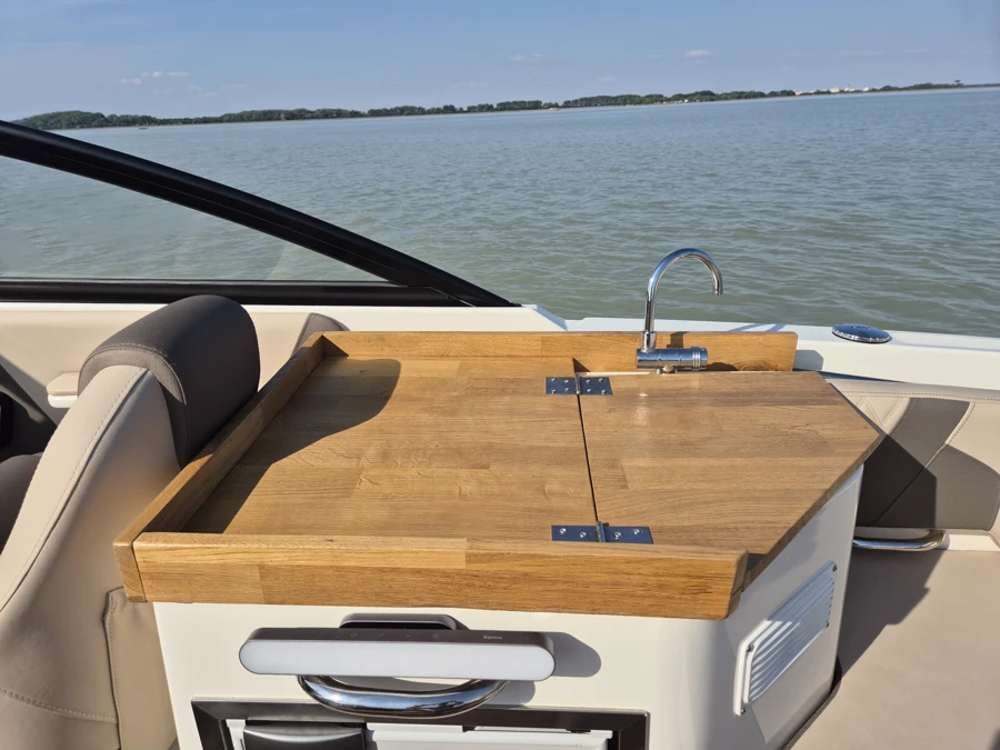 Bayliner VR6 Cuddy 2023 + Brenderup 2500 — photo 14