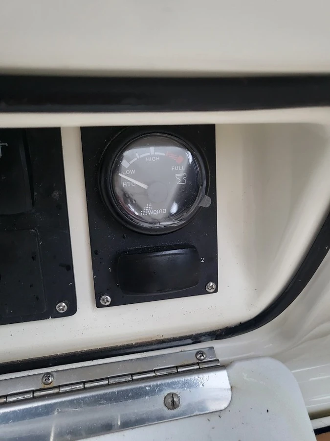 QUICKSILVER ACTIV 675 WEEKEND+ MERCURY F 200 XL — photo 23
