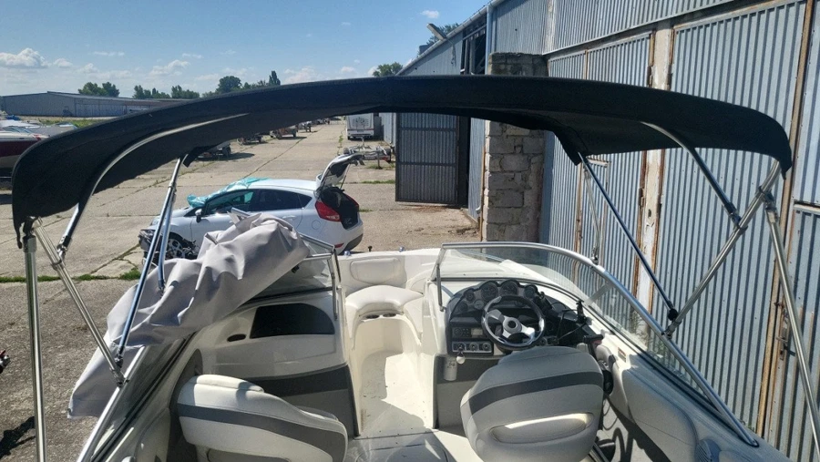 BAYLINER 215 — photo 7